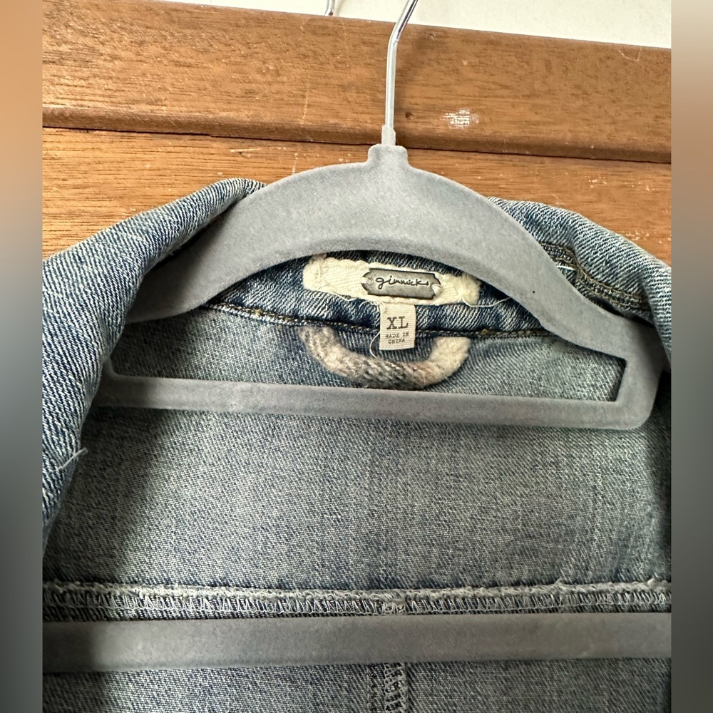 Gimmicks Jean Jacket - Picture 2 of 4
